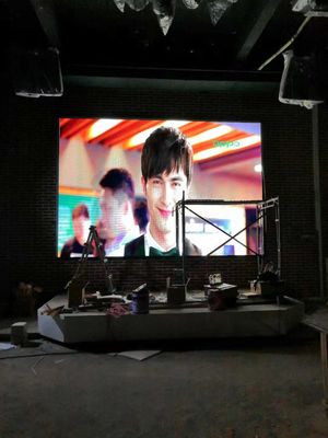 fábrica interior de Shenzhen de la resolución de la pantalla de las echadas 1152 * 768 del pixel de la pantalla de vídeo 4m m de 1920Hz LED