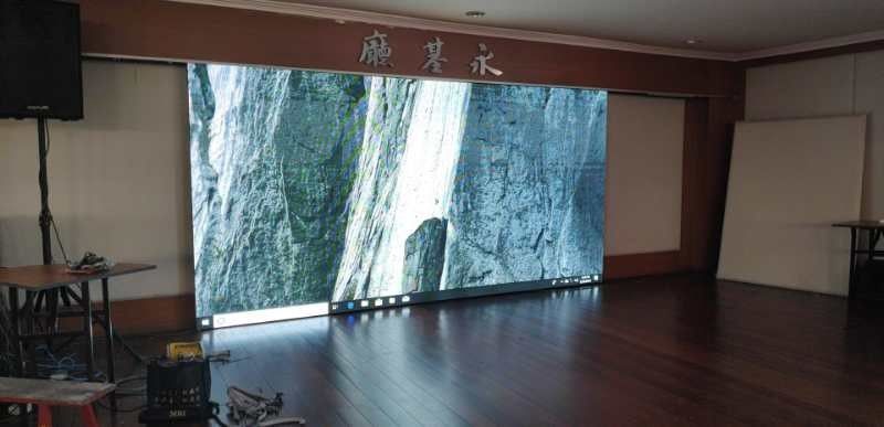 Fábrica interior de Shenzhen del tablero video del alto brillo LED de la pantalla de vídeo 1000mcd de SMD 2020 LED